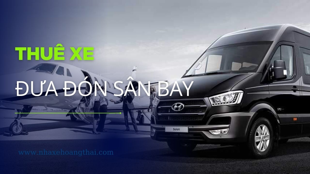 Tài xế chuyên nghiệp đứng tại cổng đón Sân bay Tân Sơn Nhất. Dịch vụ Thuê xe đưa đón sân bay Tân Sơn Nhất cam kết đúng giờ, an toàn và xử lý tốt vấn đề kẹt xe khu vực nội thành.